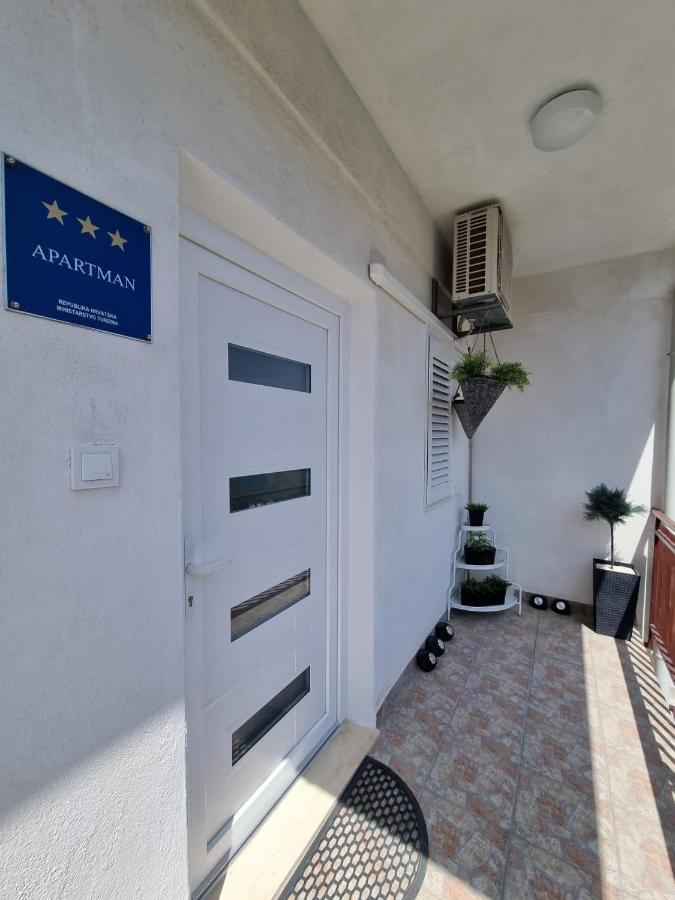 Apartment Mastrinka By The Sea -10M Trogir Exteriér fotografie